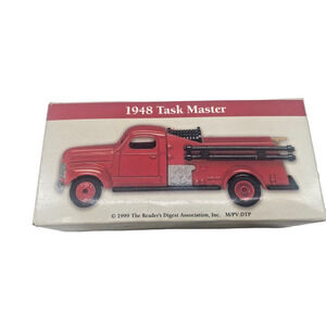 Readers Digest 1/64 Scale 1948 Task Master Red Fire Engine 1999 Diecast NIB